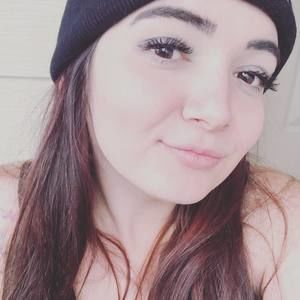 Meet your Posher, Makaela